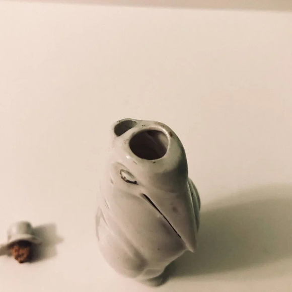 Vintage Penguins Pocket Flask with Cork Stopper  4.5 Inch Tall Figurines - Picture 12 of 16